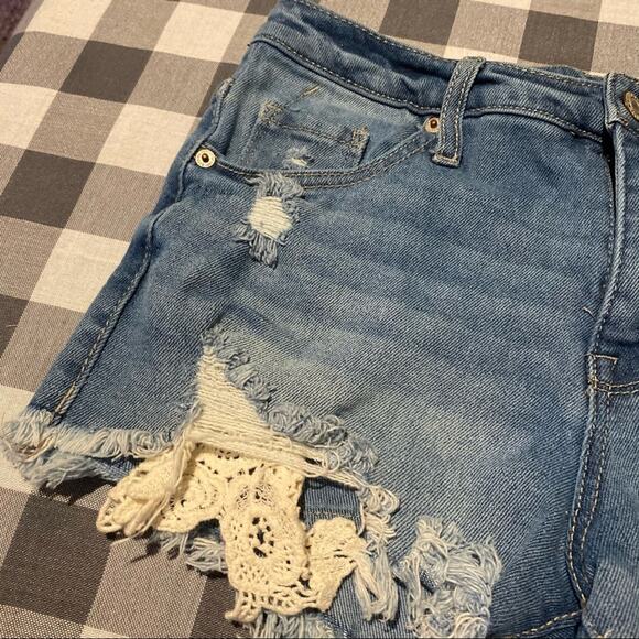 Mossimo Distressed High Rise Shorts with Lace 6/28 - Picture 2 of 6